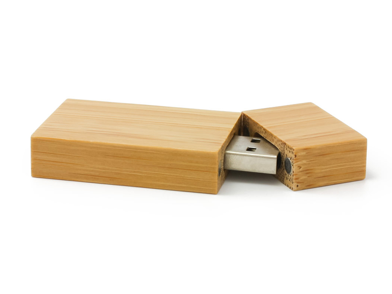 WOODLAND USB FLASH DRIVE