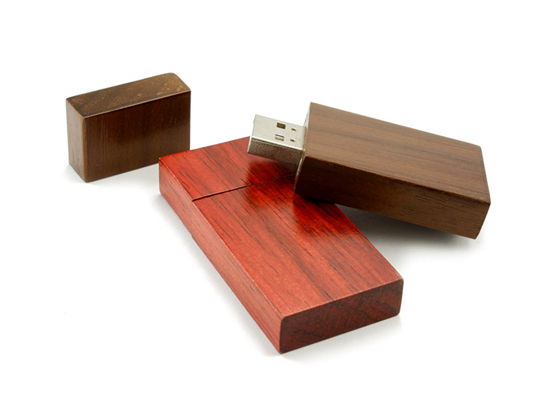 WOODLAND USB FLASH DRIVE