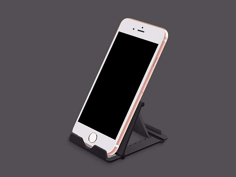 Multi-angle desktop phone holder