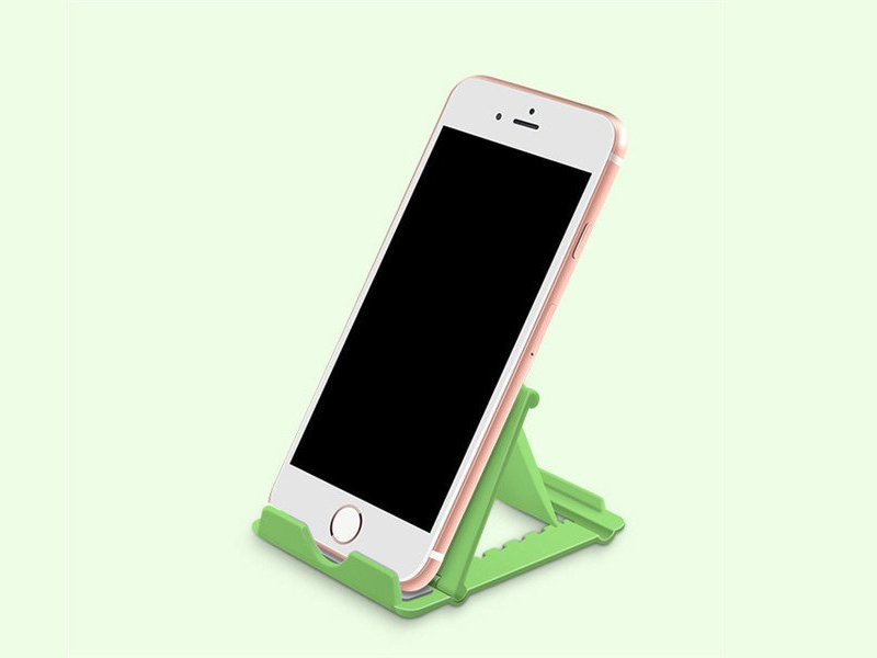 Multi-angle desktop phone holder