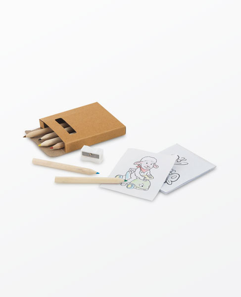 8 PIECE COLOURING SET